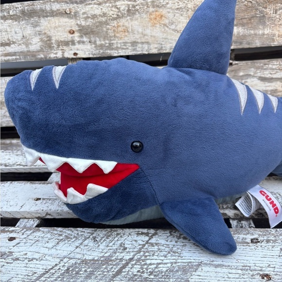 Maxwell the shark by Gund - Picture 2 of 12